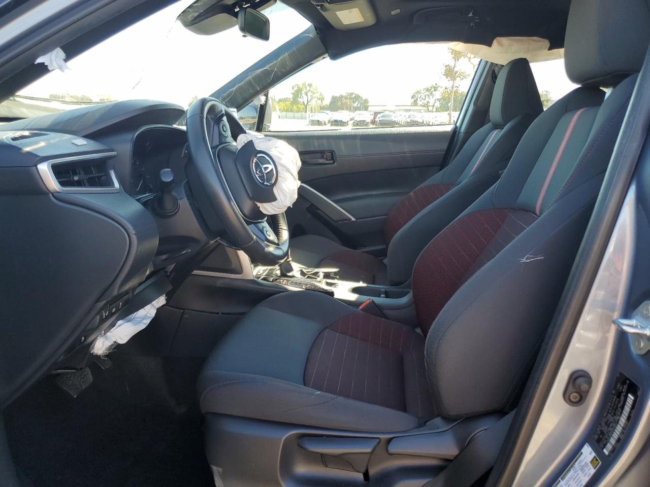 2024 TOYOTA COROLLA CROSS SE photo 13