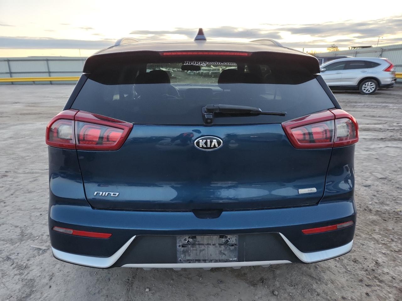 2019 KIA NIRO LX photo 6