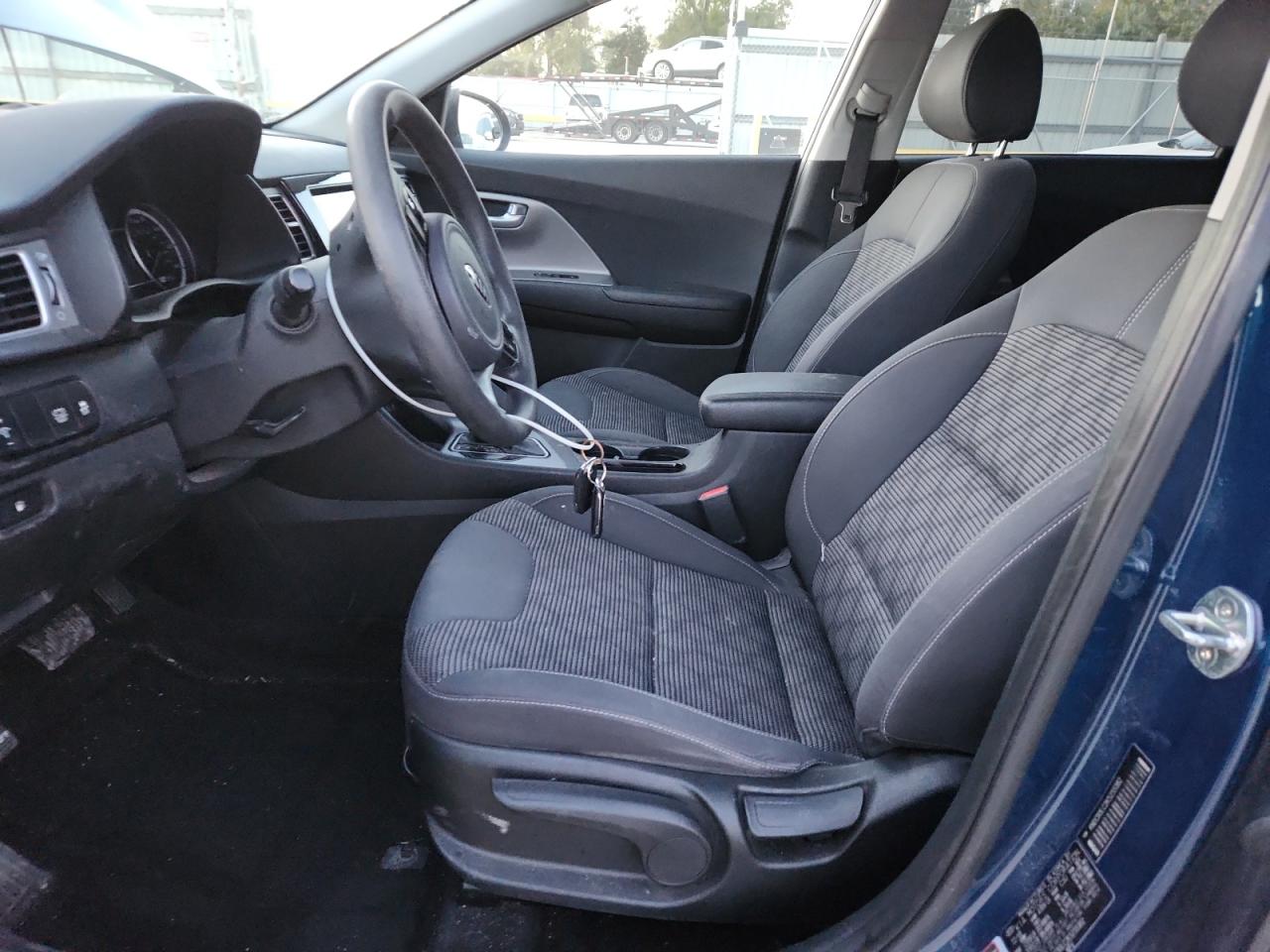 2019 KIA NIRO LX photo 7