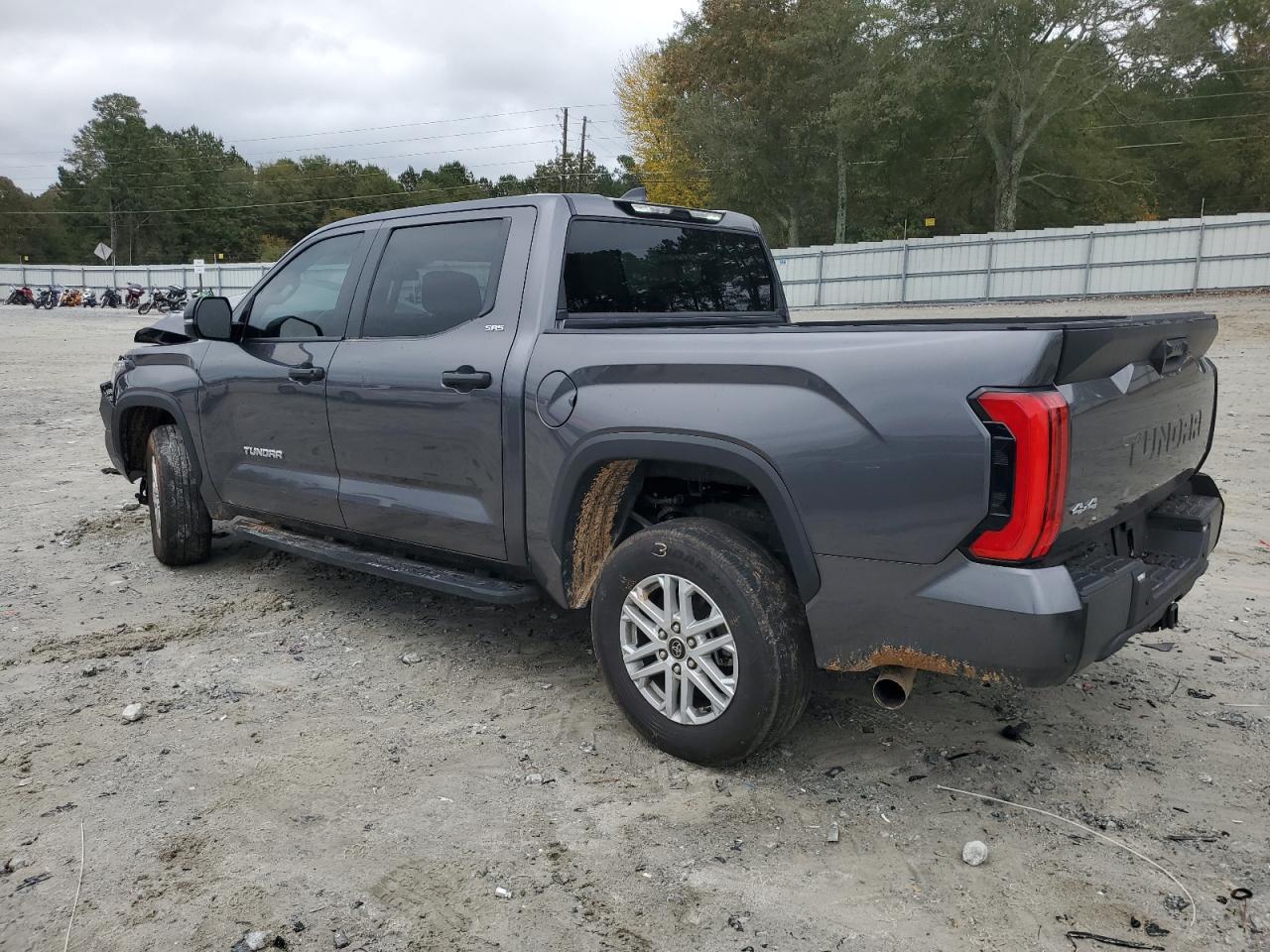 2024 TOYOTA TUNDRA CREWMAX SR photo 3