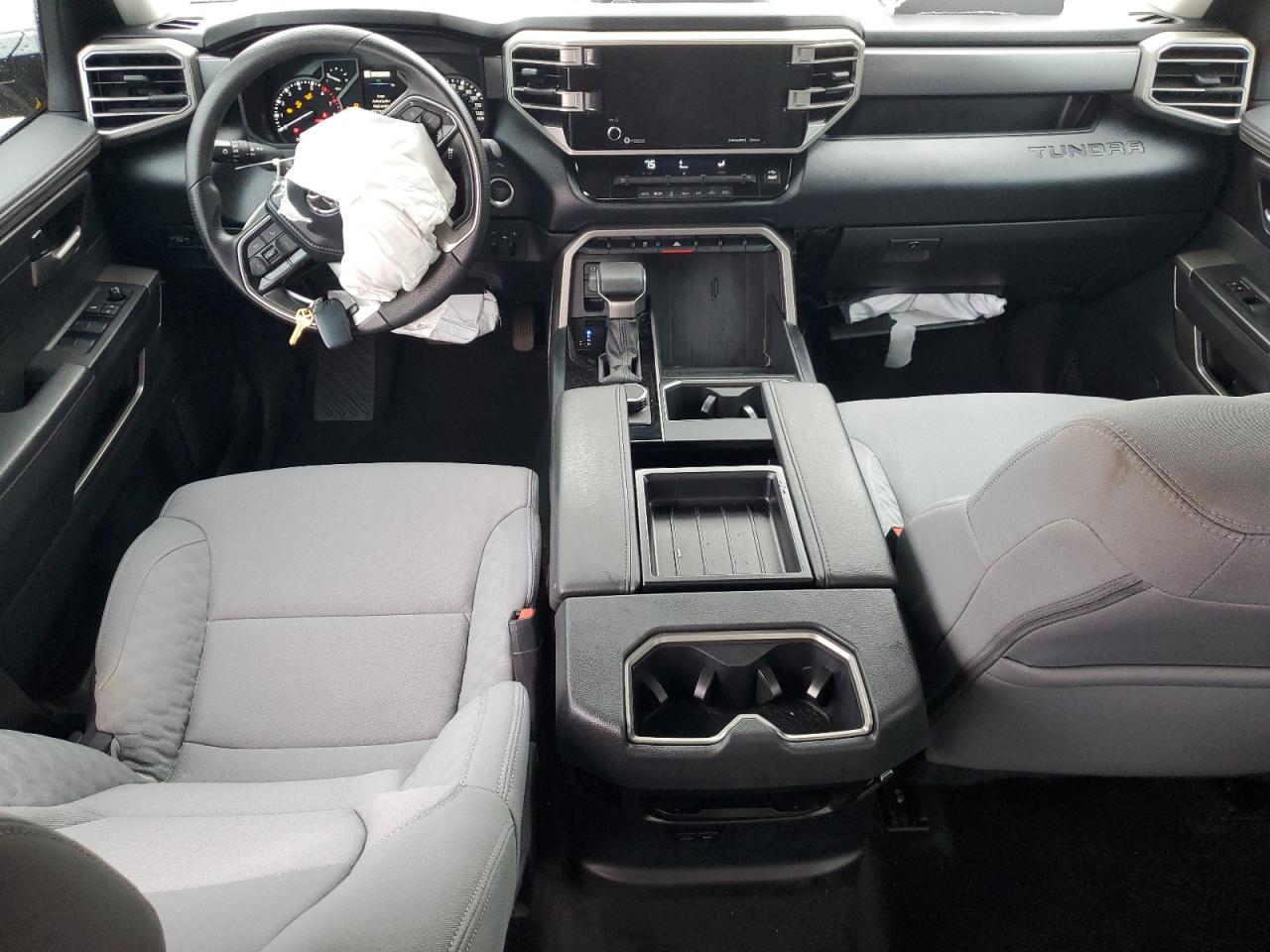 2024 TOYOTA TUNDRA CREWMAX SR photo 15