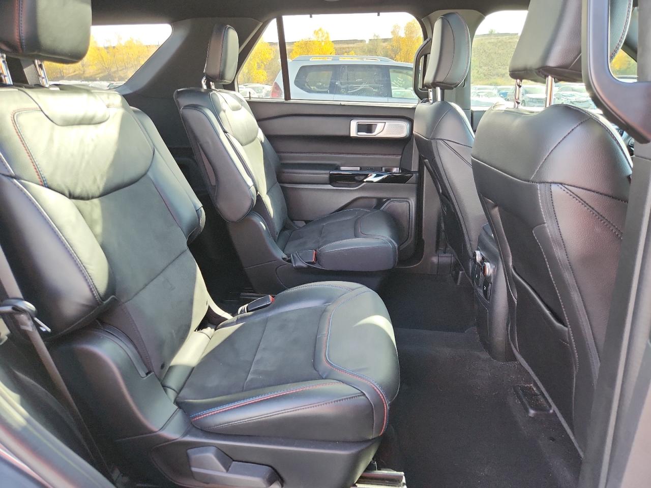 2023 FORD EXPLORER ST photo 21