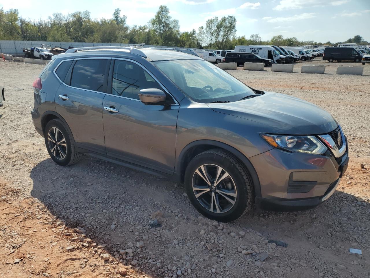 2020 NISSAN ROGUE S photo 4