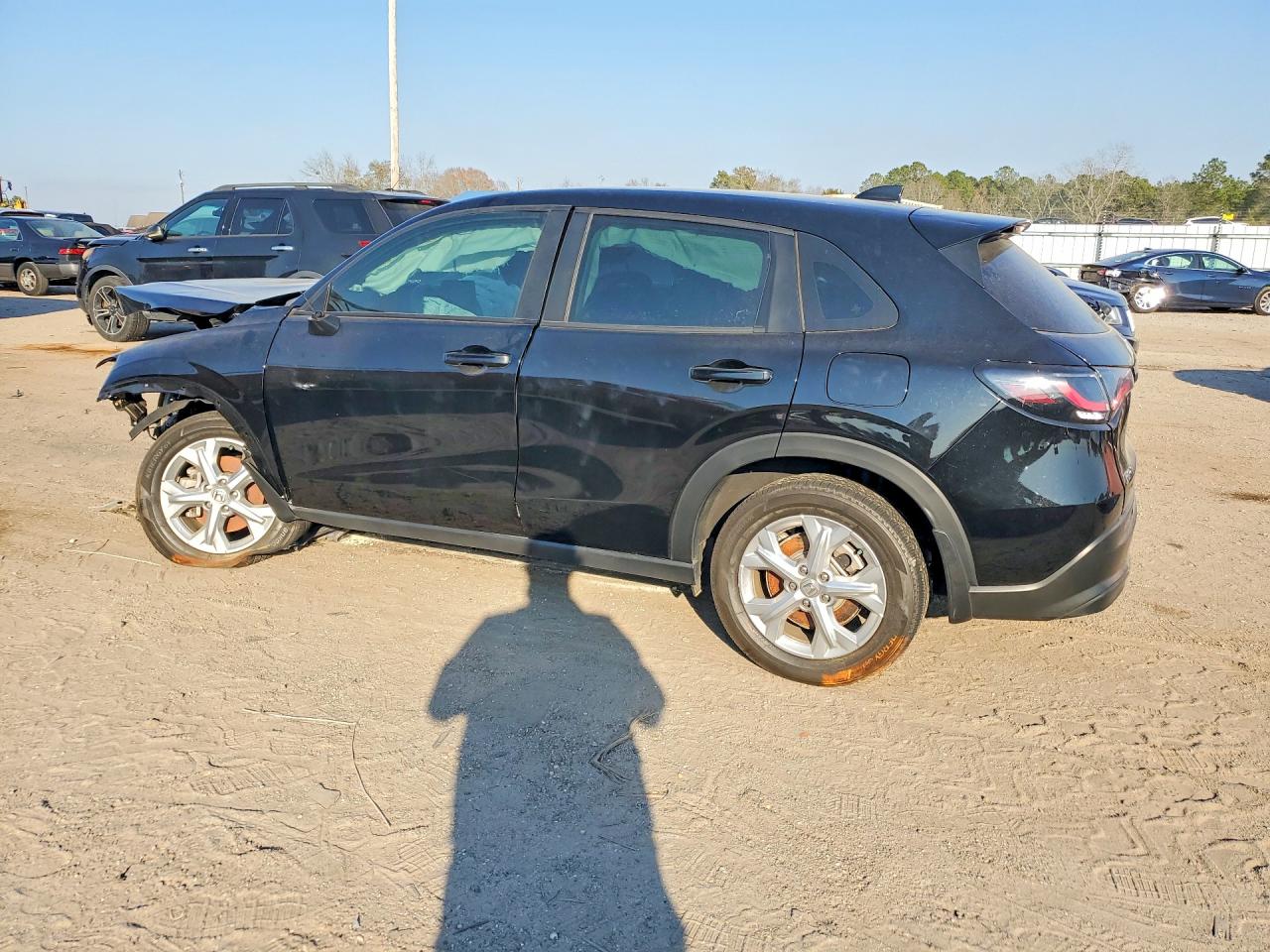 2024 HONDA HR-V LX photo 2