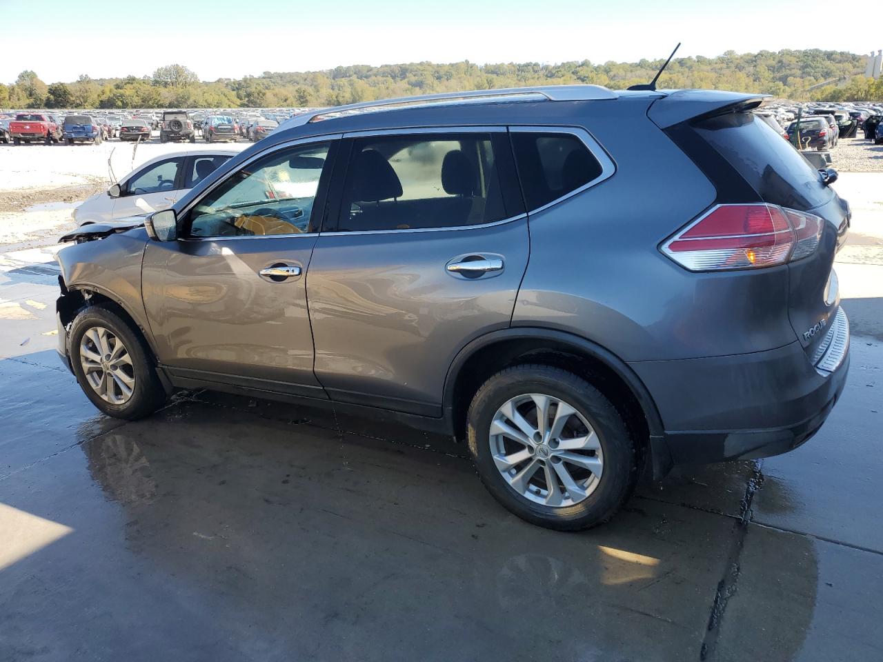 2016 NISSAN ROGUE SV photo 4