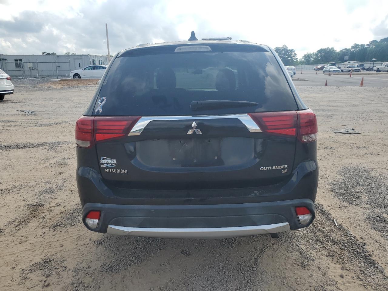 2018 MITSUBISHI OUTLANDER SE photo 6