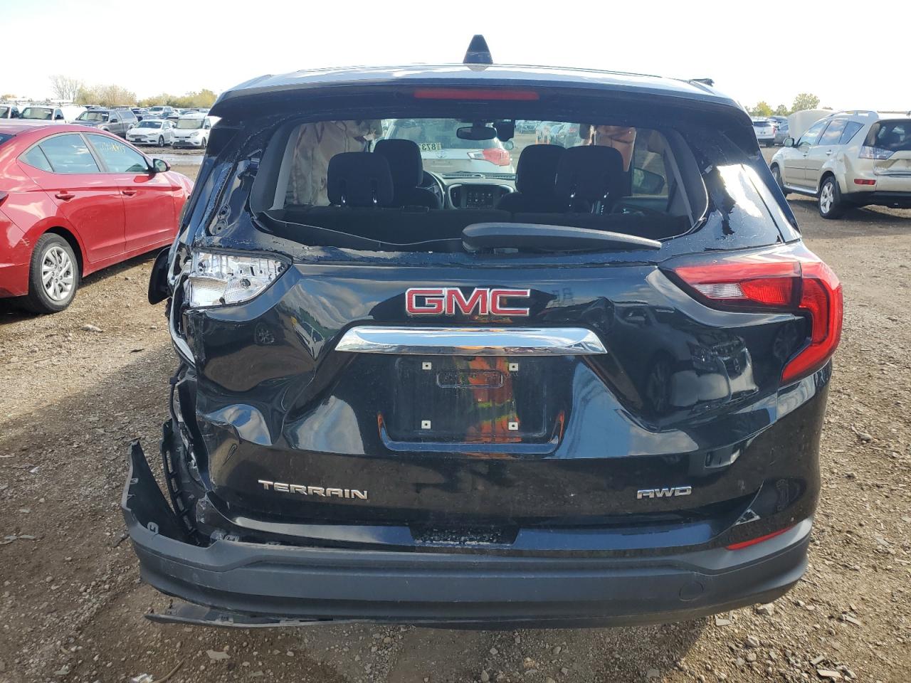 2018 GMC TERRAIN SLE photo 11