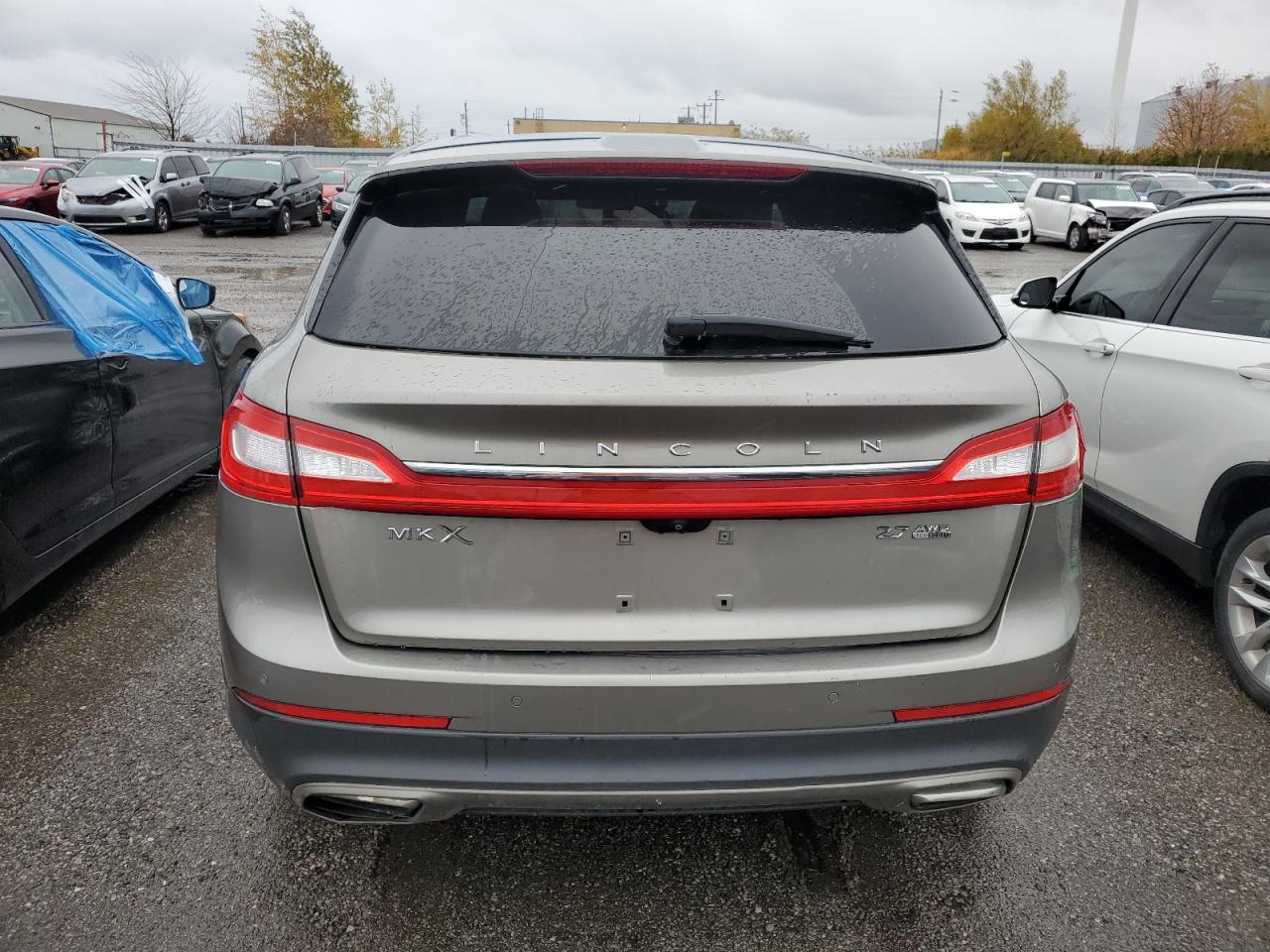 2016 LINCOLN TOWNHOUSE MKX RESERVE photo 6