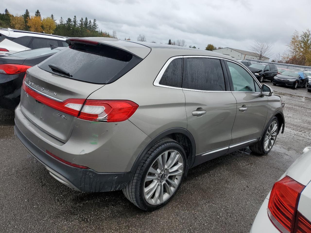 2016 LINCOLN TOWNHOUSE MKX RESERVE photo 3
