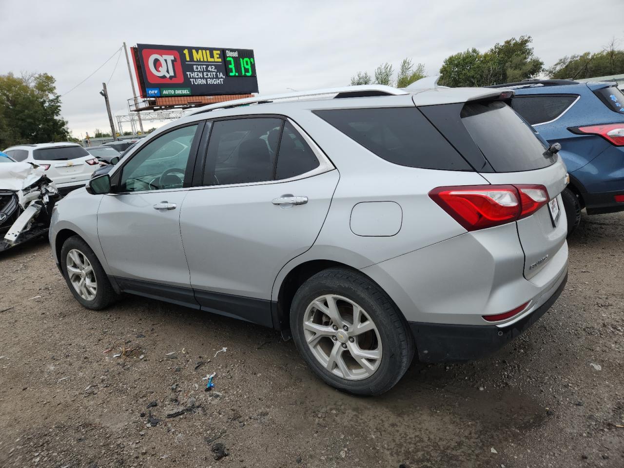 2018 CHEVROLET EQUINOX PREMIER photo 3