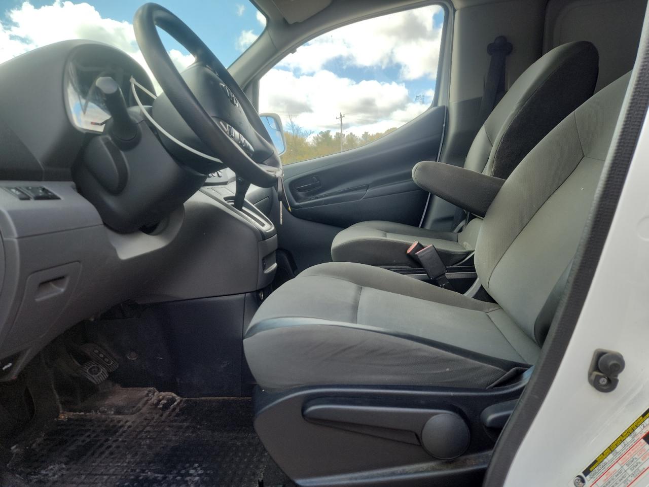 2021 NISSAN NV200 SV photo 13