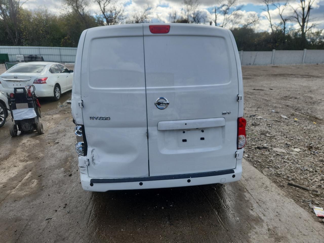2021 NISSAN NV200 SV photo 11