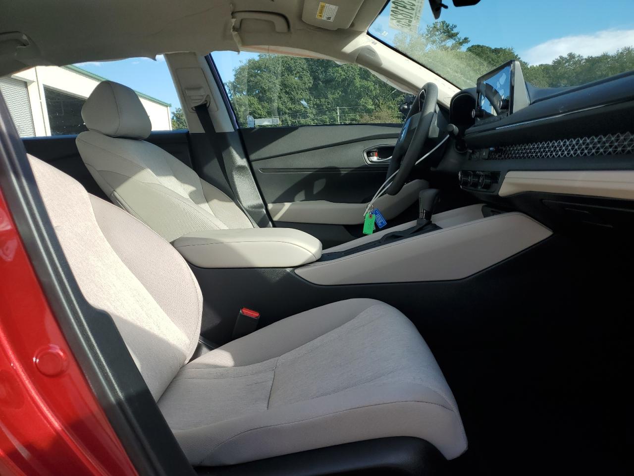 2025 HONDA ACCORD LX photo 19