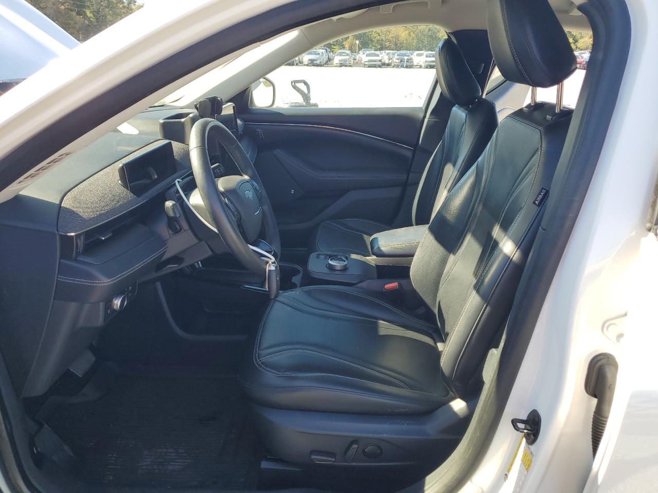2021 FORD MUSTANG MACH-E PREMIUM photo 13