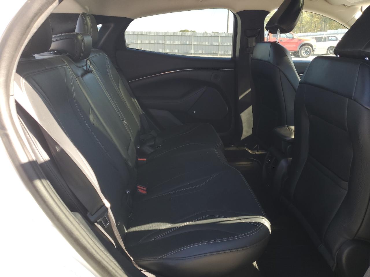 2021 FORD MUSTANG MACH-E PREMIUM photo 21