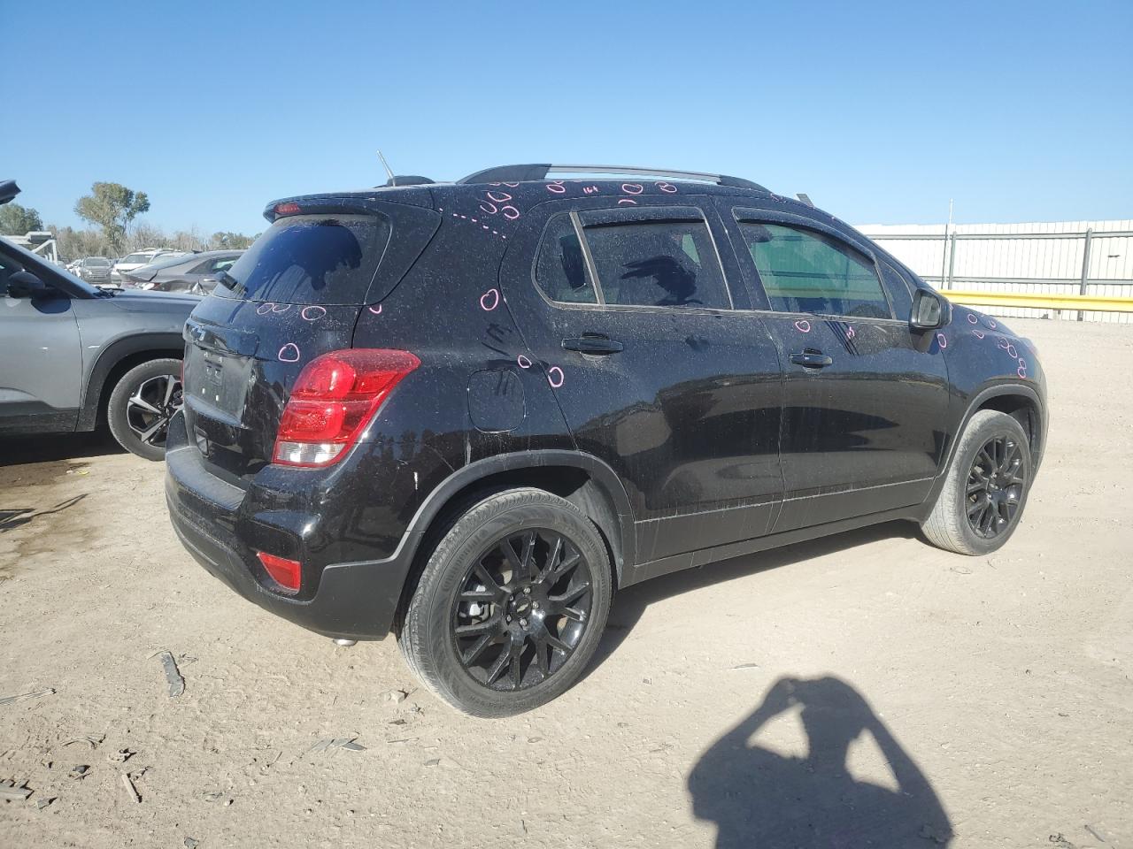 2022 CHEVROLET TRAX 1LT photo 3