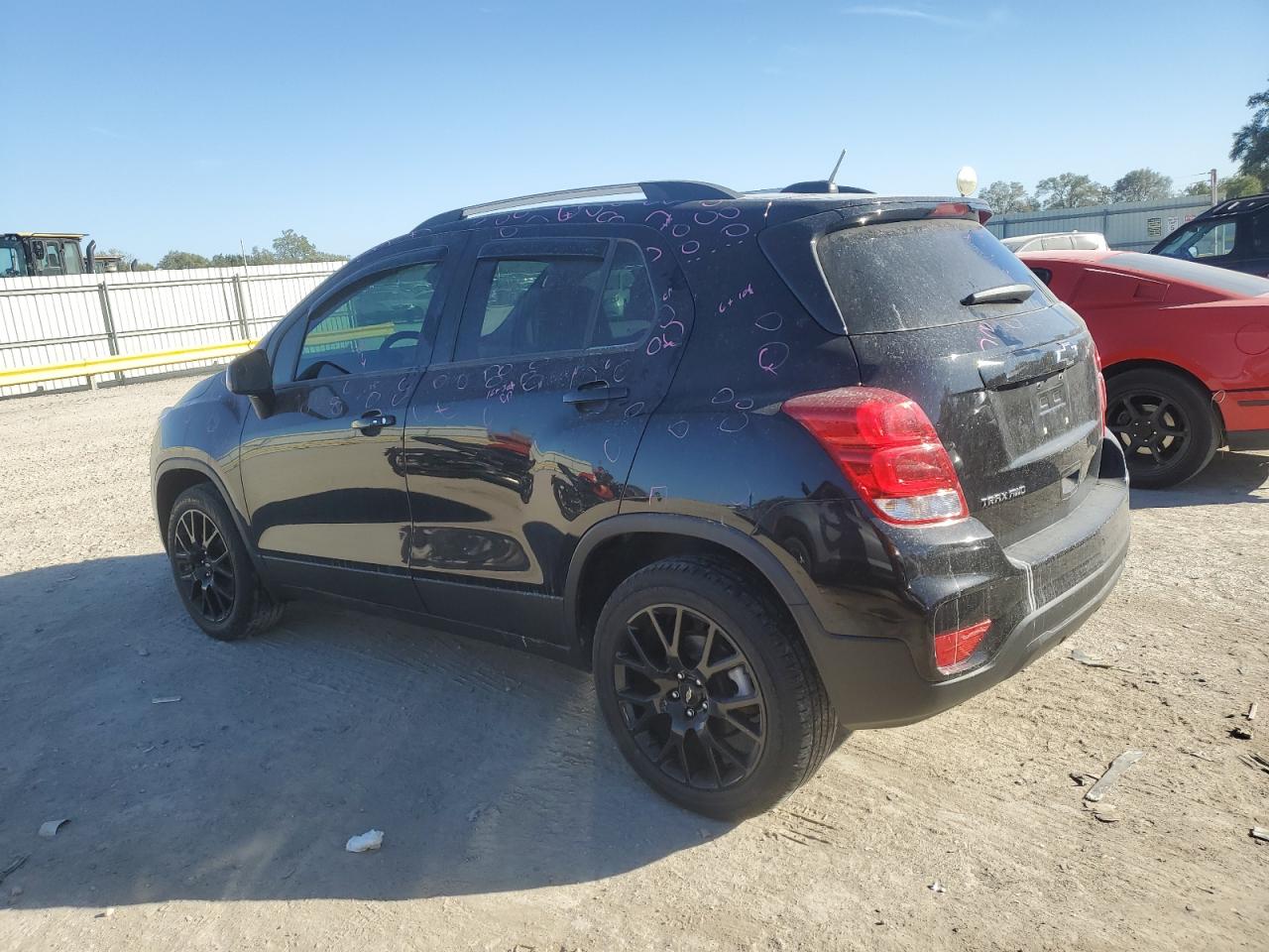 2022 CHEVROLET TRAX 1LT photo 2