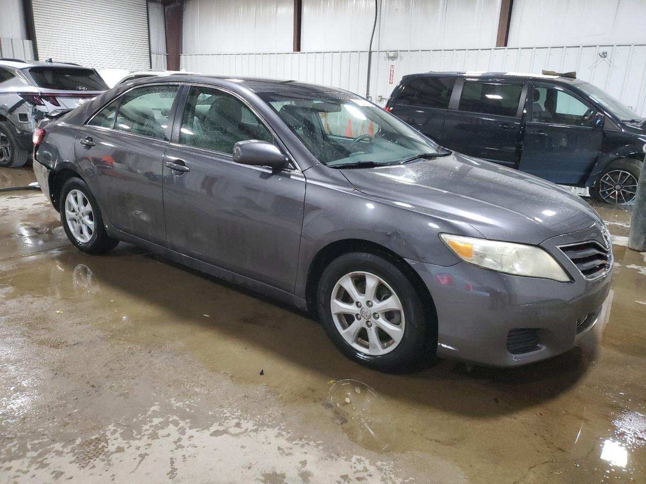 2011 TOYOTA CAMRY BASE photo 4