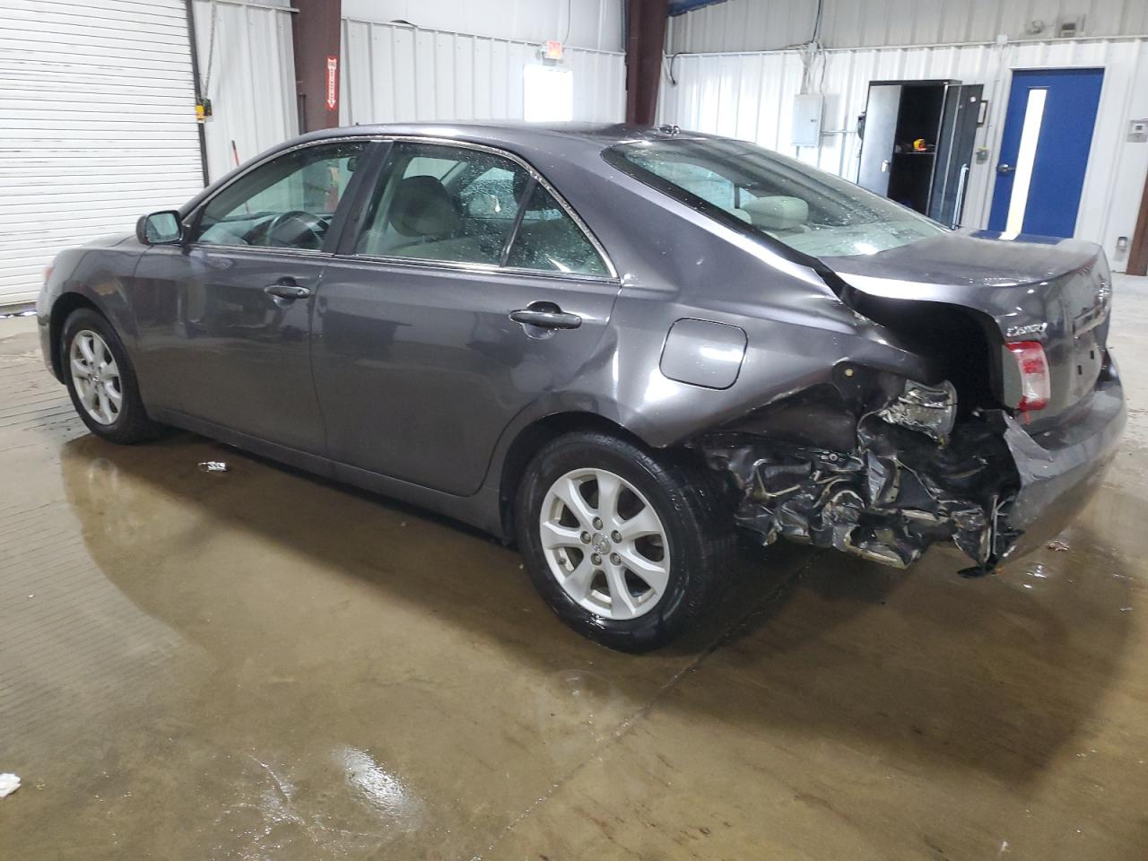 2011 TOYOTA CAMRY BASE photo 2
