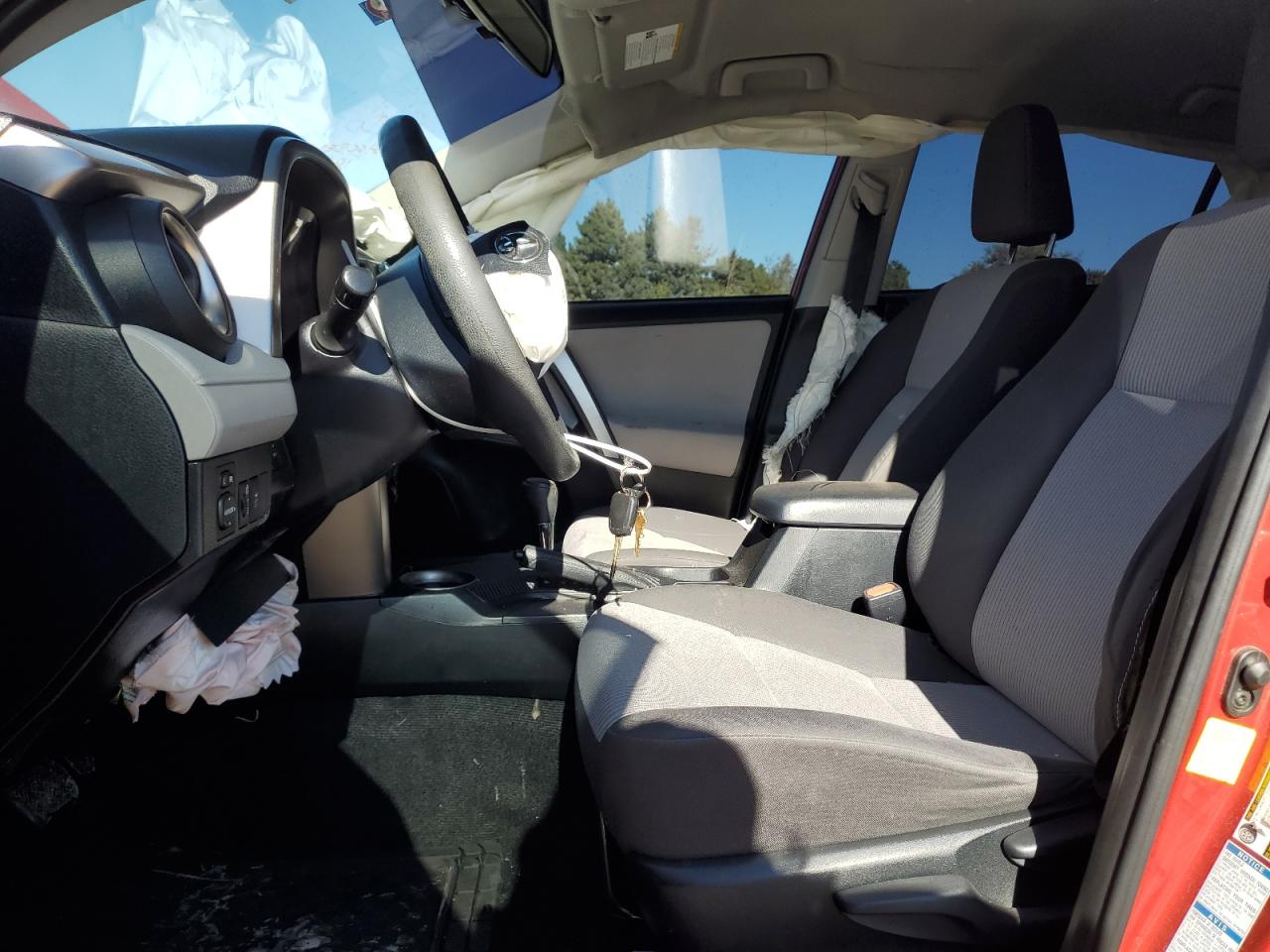 2015 TOYOTA RAV4 LE photo 7