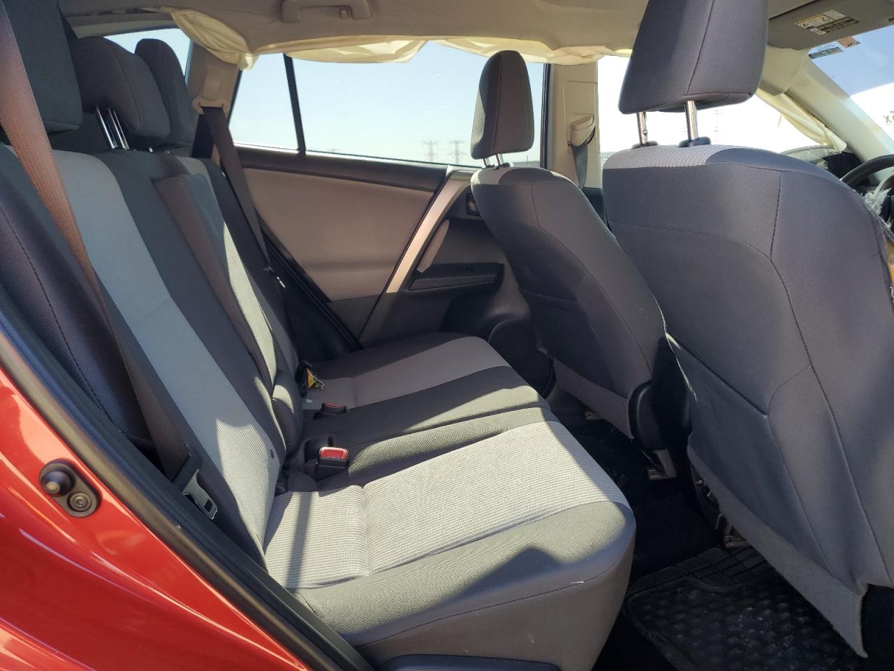 2015 TOYOTA RAV4 LE photo 10