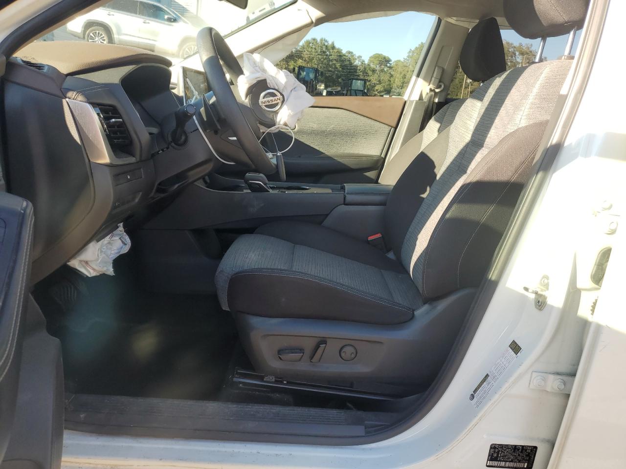 2021 NISSAN ROGUE SV photo 13
