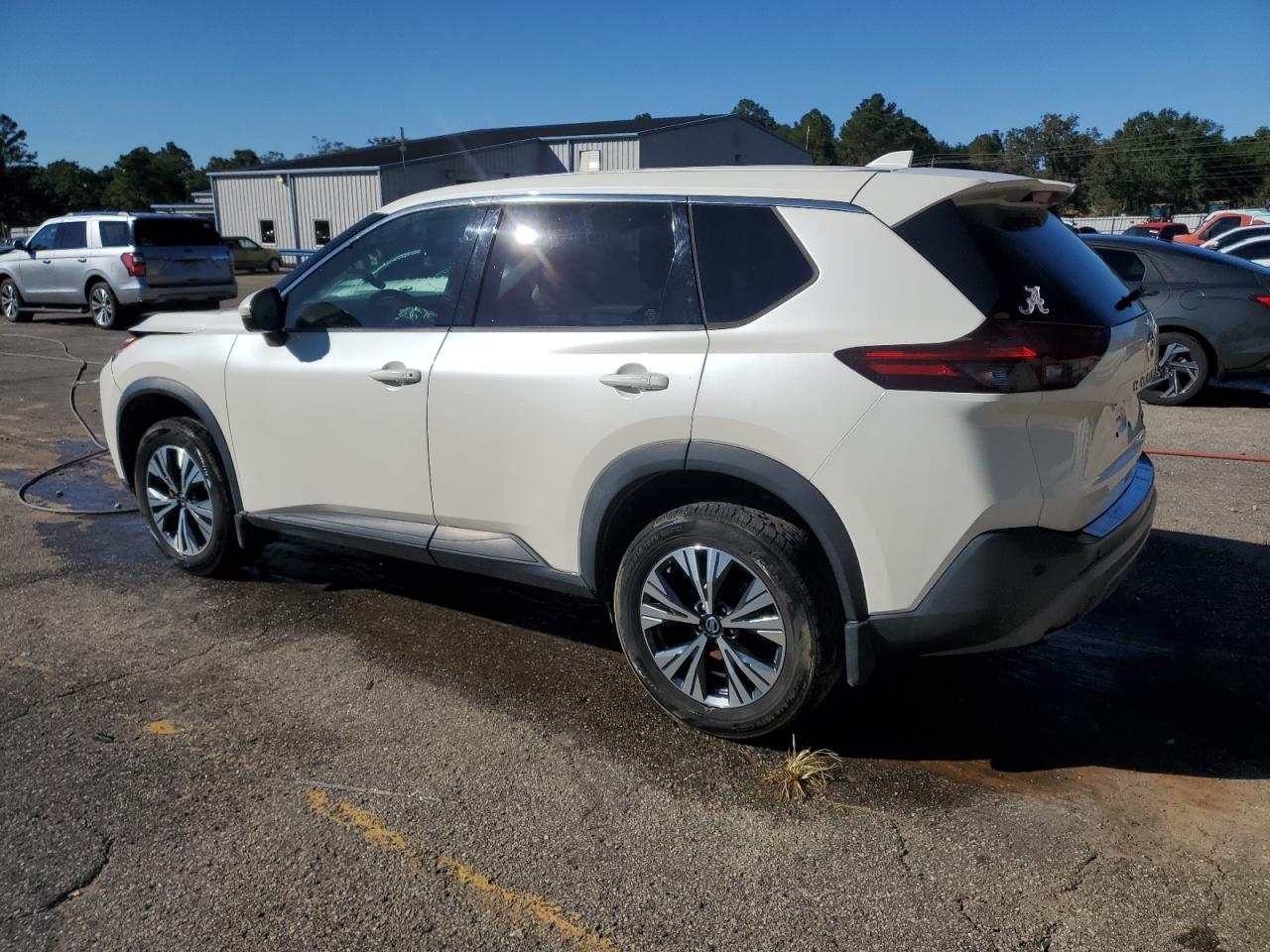2021 NISSAN ROGUE SV photo 3