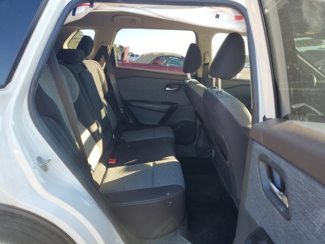 2021 NISSAN ROGUE SV photo 19