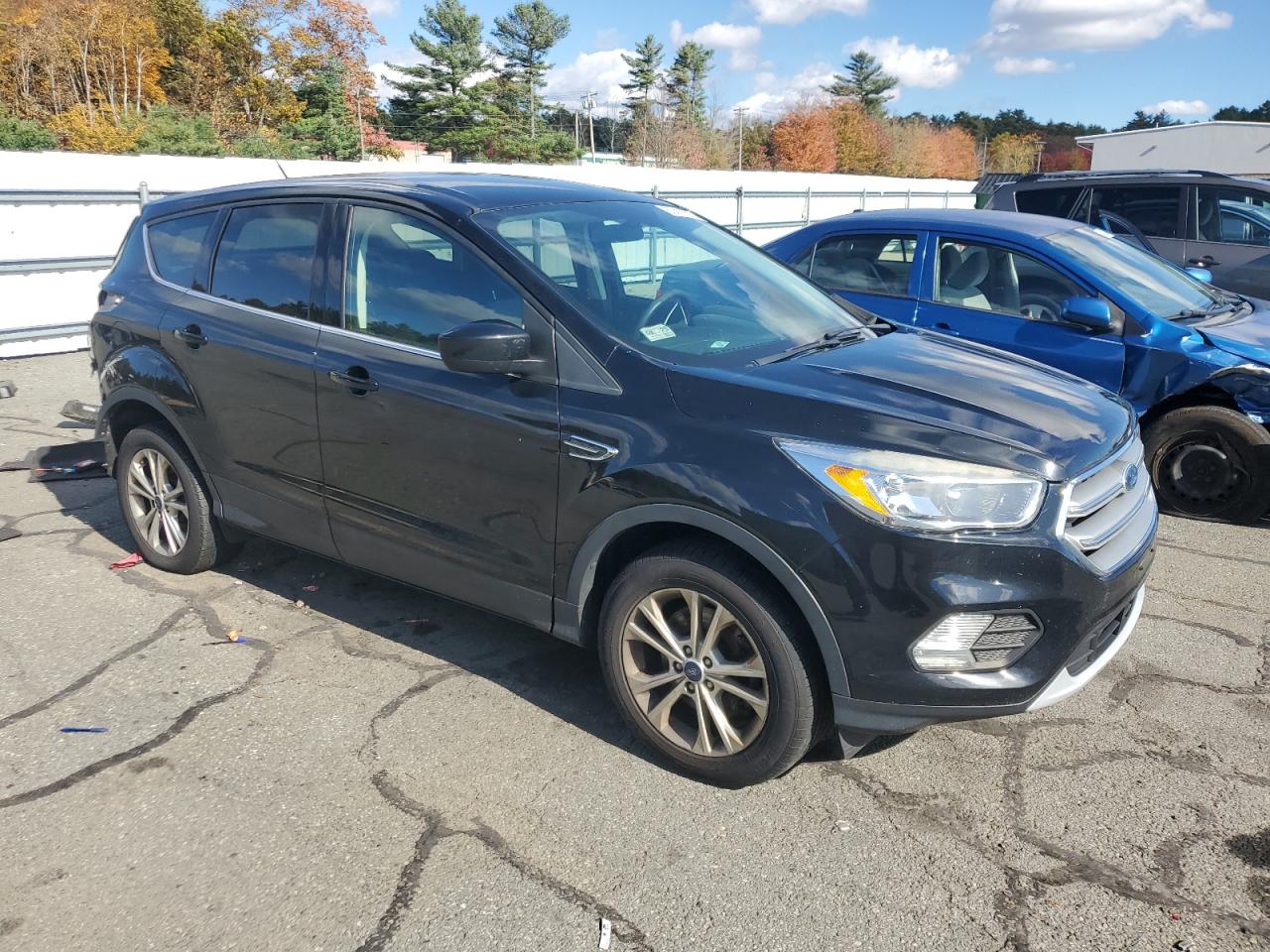 2017 FORD ESCAPE SE photo 4