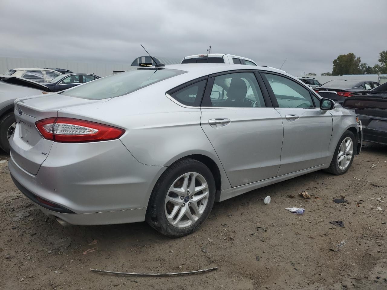 2016 FORD FUSION SE photo 3