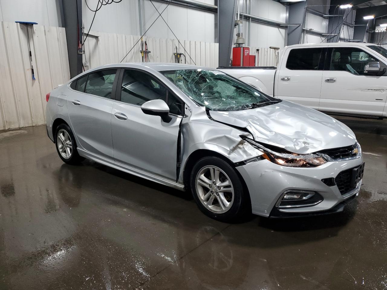2017 CHEVROLET CRUZE LT photo 4