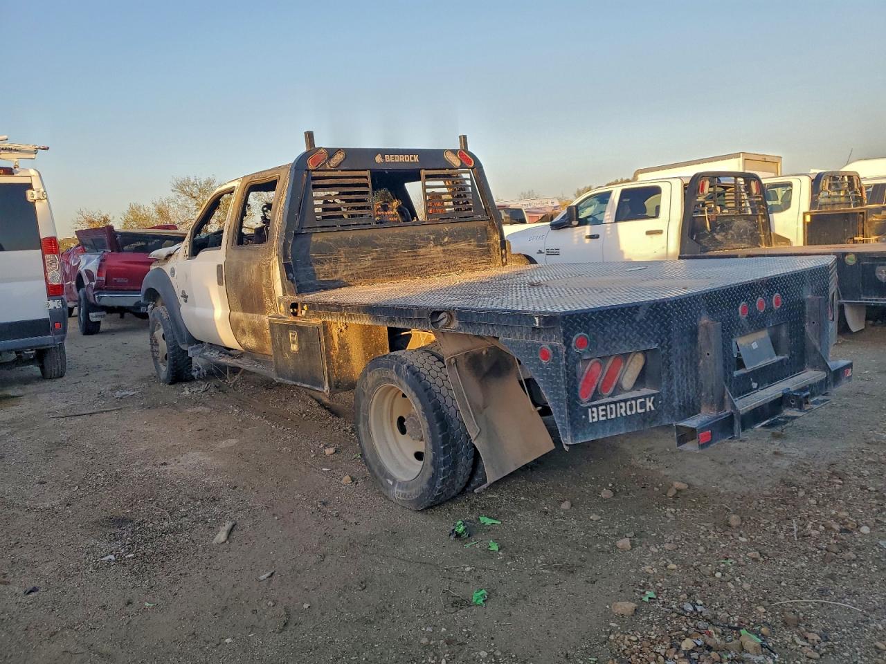 2015 FORD F550 SUPER DUTY FLATBED TRUCK photo 2