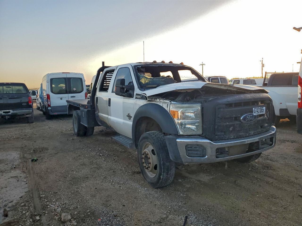 2015 FORD F550 SUPER DUTY FLATBED TRUCK photo 4