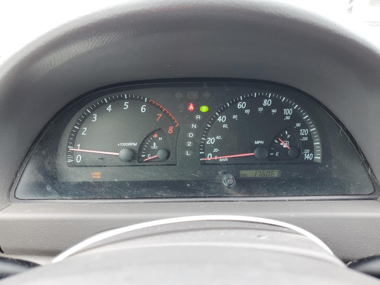2004 TOYOTA CAMRY LE photo 9