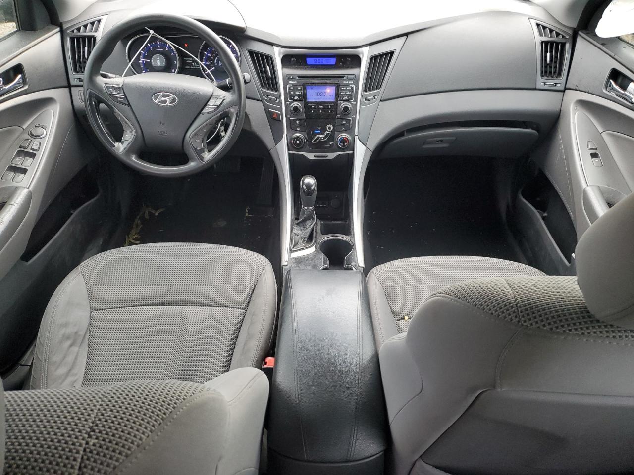 2011 HYUNDAI SONATA GLS photo 15