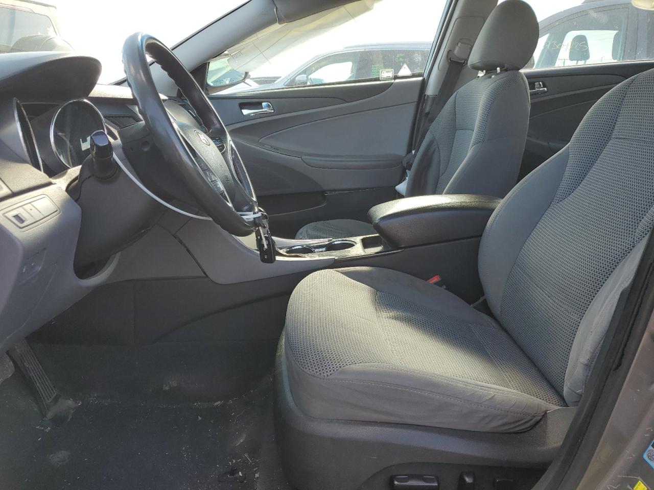 2011 HYUNDAI SONATA GLS photo 13