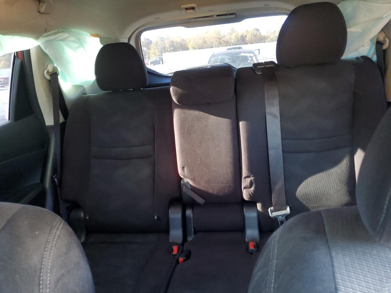 2016 NISSAN ROGUE SV photo 19