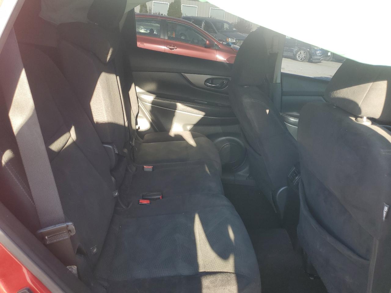 2016 NISSAN ROGUE SV photo 21