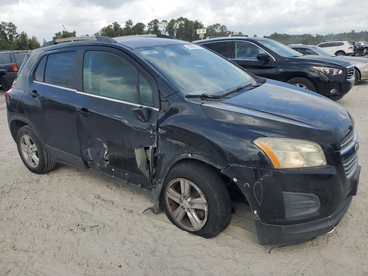 2015 CHEVROLET TRAX 1LT photo 4