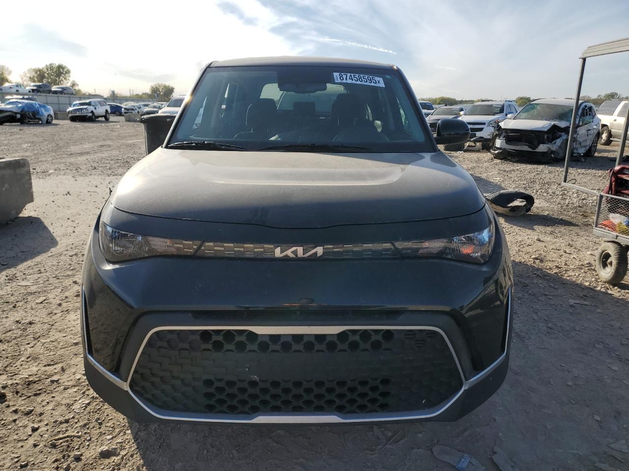 2024 KIA SOUL LX photo 9