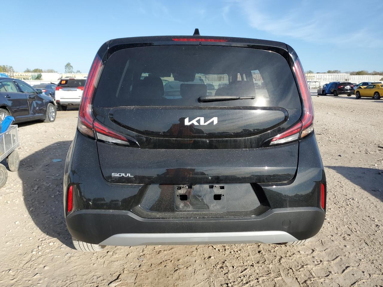2024 KIA SOUL LX photo 11