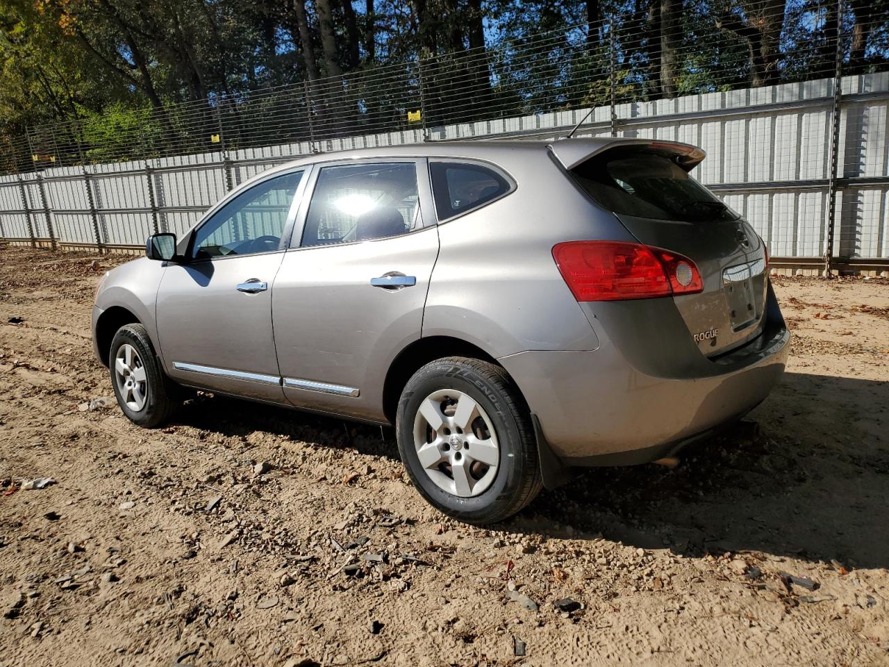 2013 NISSAN ROGUE S photo 4