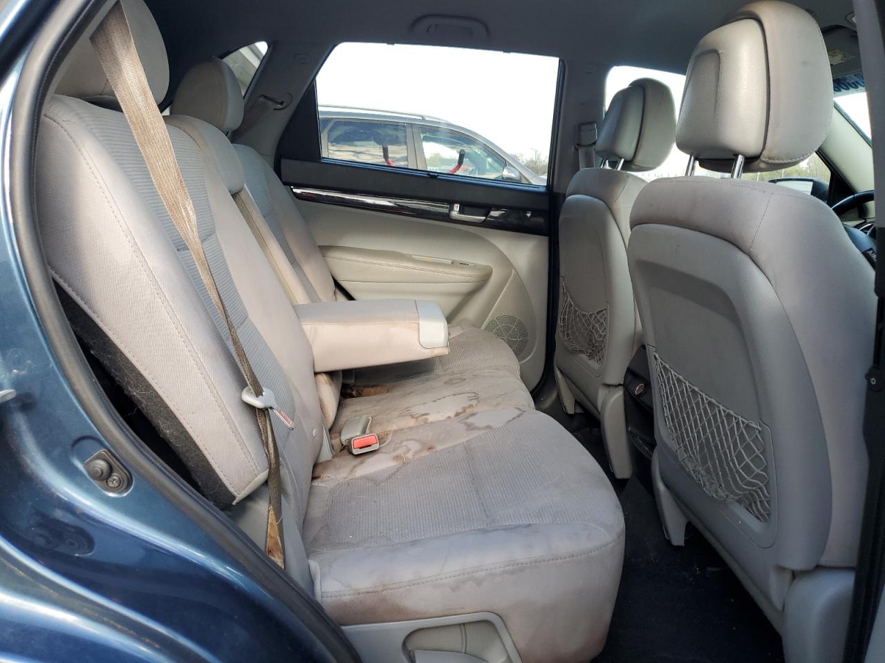 2014 KIA SORENTO LX photo 19