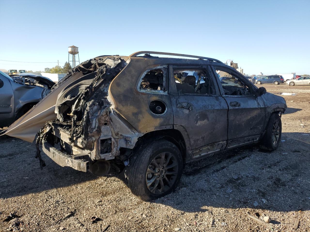 2019 JEEP CHEROKEE LATITUDE photo 5