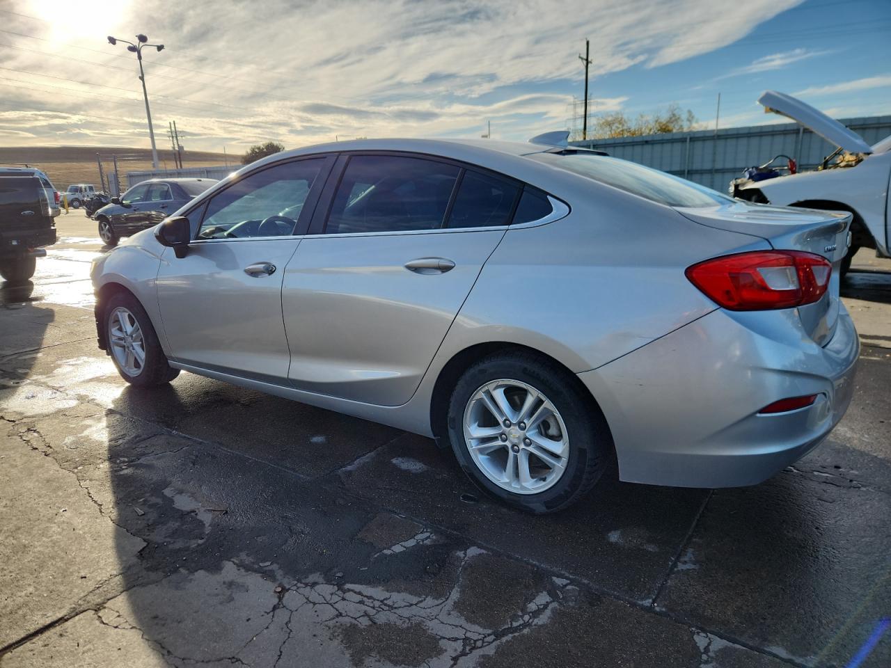 2016 CHEVROLET CRUZE LT photo 4