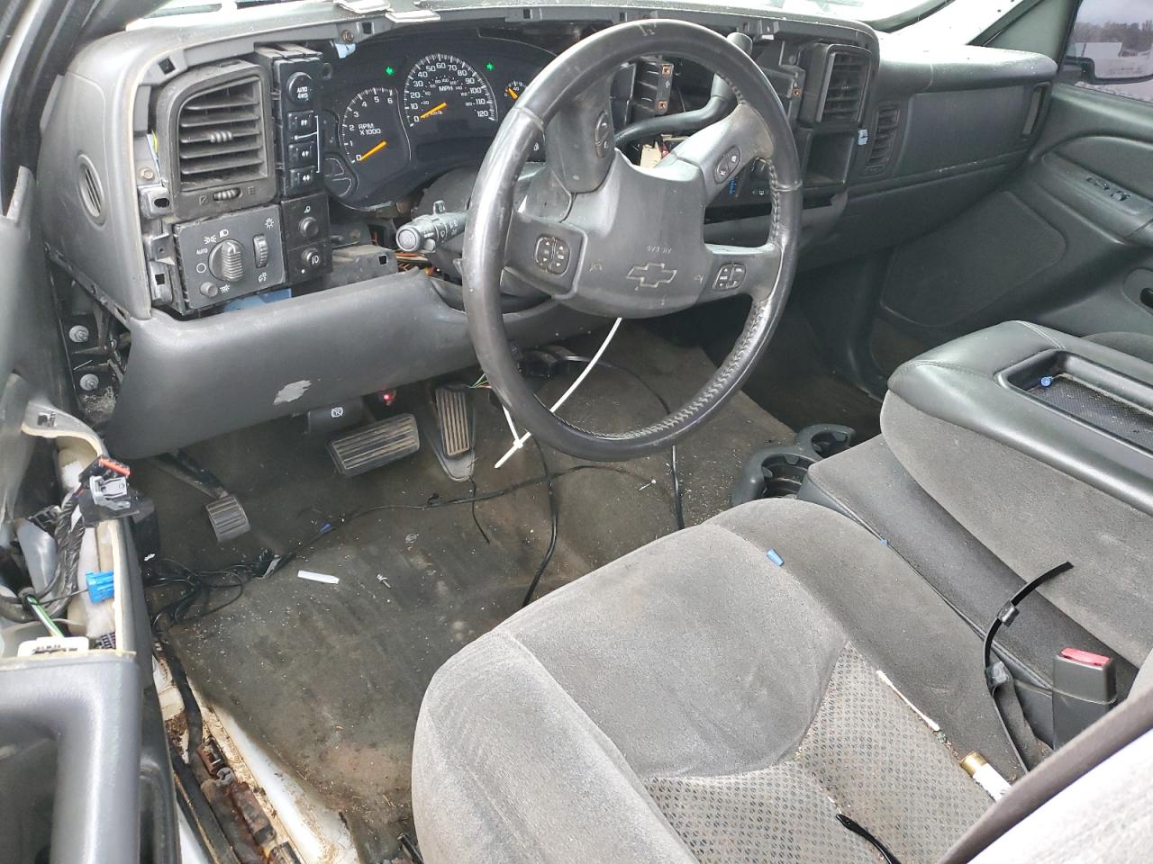 2005 CHEVROLET SILVERADO K1500 photo 8
