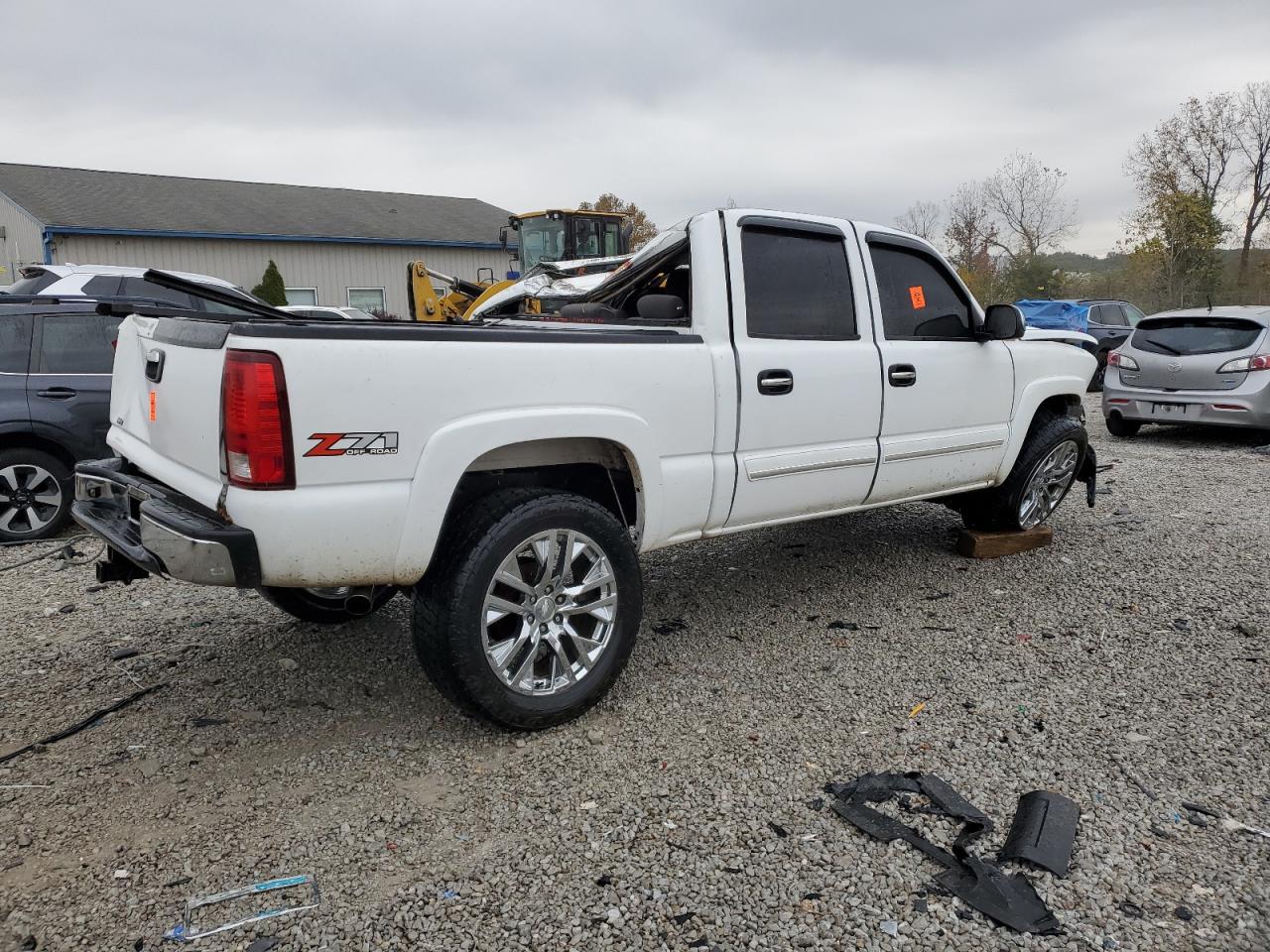 2005 CHEVROLET SILVERADO K1500 photo 3