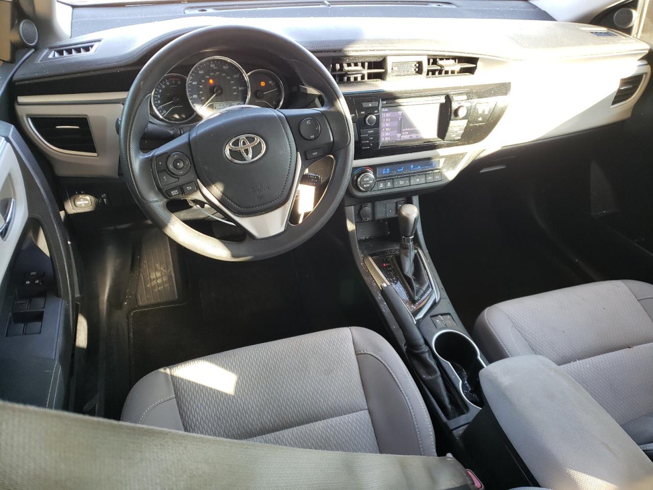 2016 TOYOTA COROLLA L photo 15
