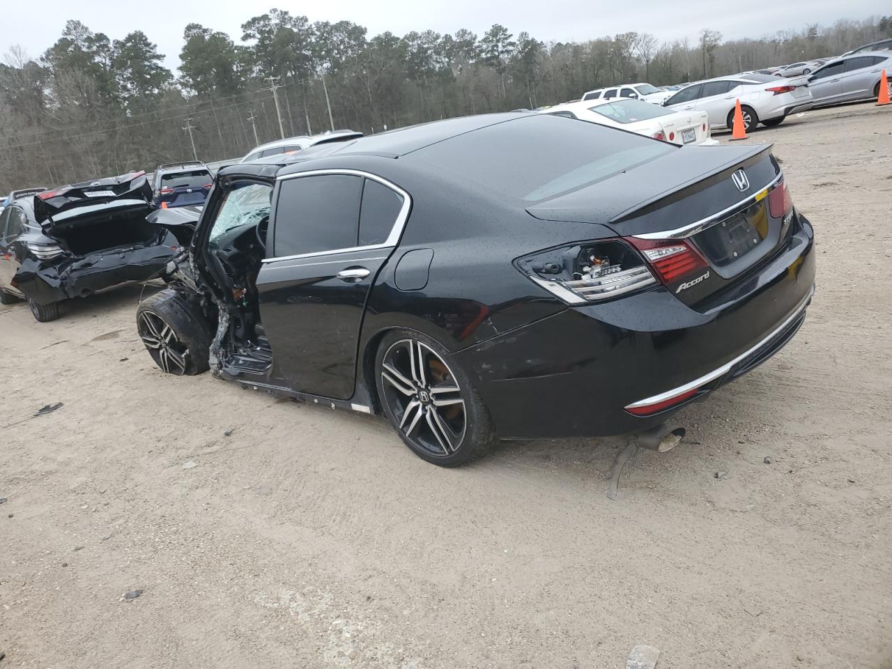 2016 HONDA ACCORD SPORT photo 2