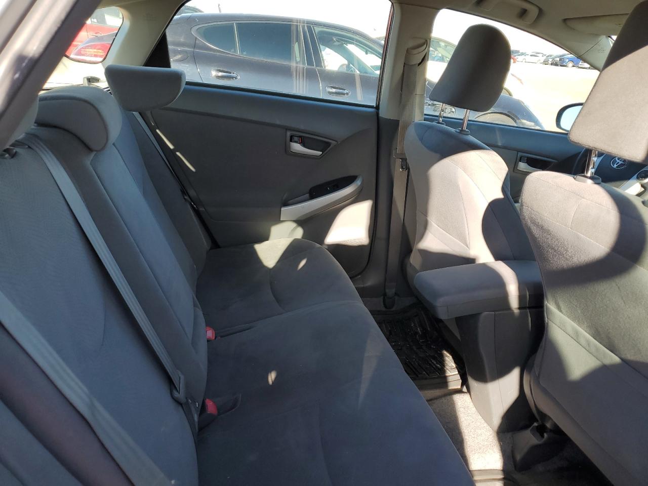 2010 TOYOTA PRIUS photo 19